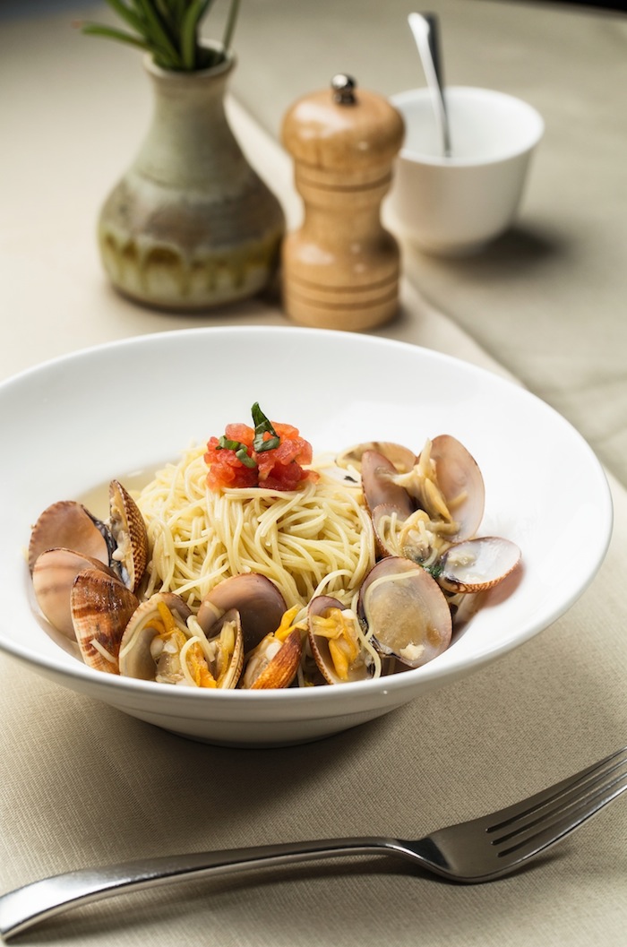 Char Char Capellini Vongole