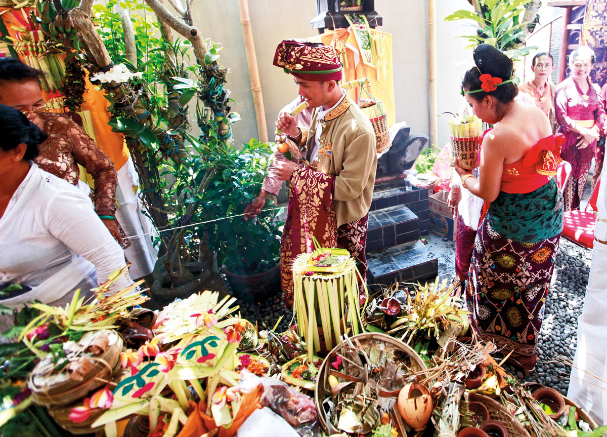 A Balinese Wedding : Colour, Life and Ritual - NOW! Bali