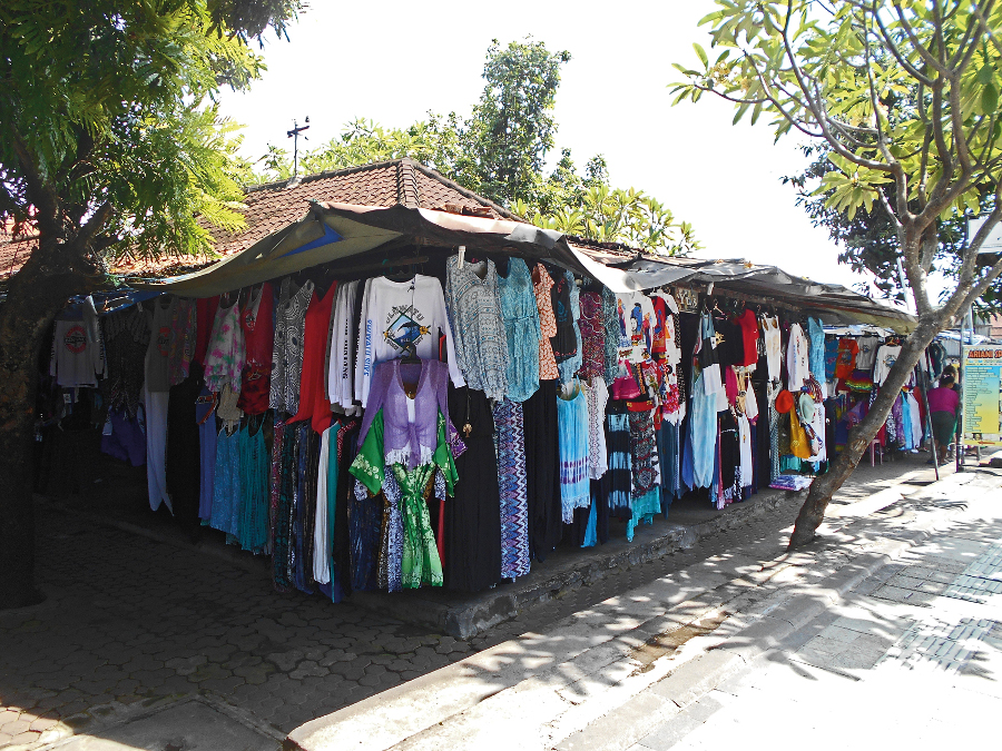 Merta Nadi Art Market. Photo by Joannes Rhino