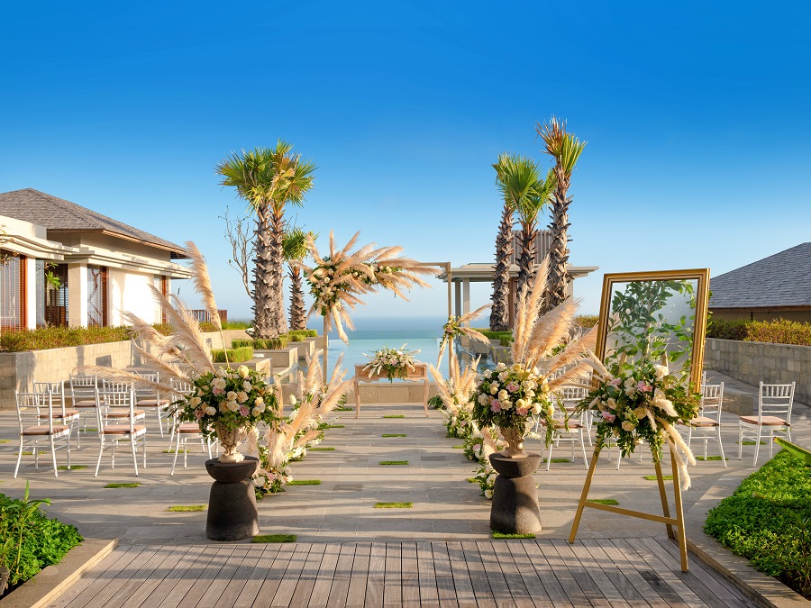 Best Wedding Venues in Bali - Six Senses Uluwatu 4