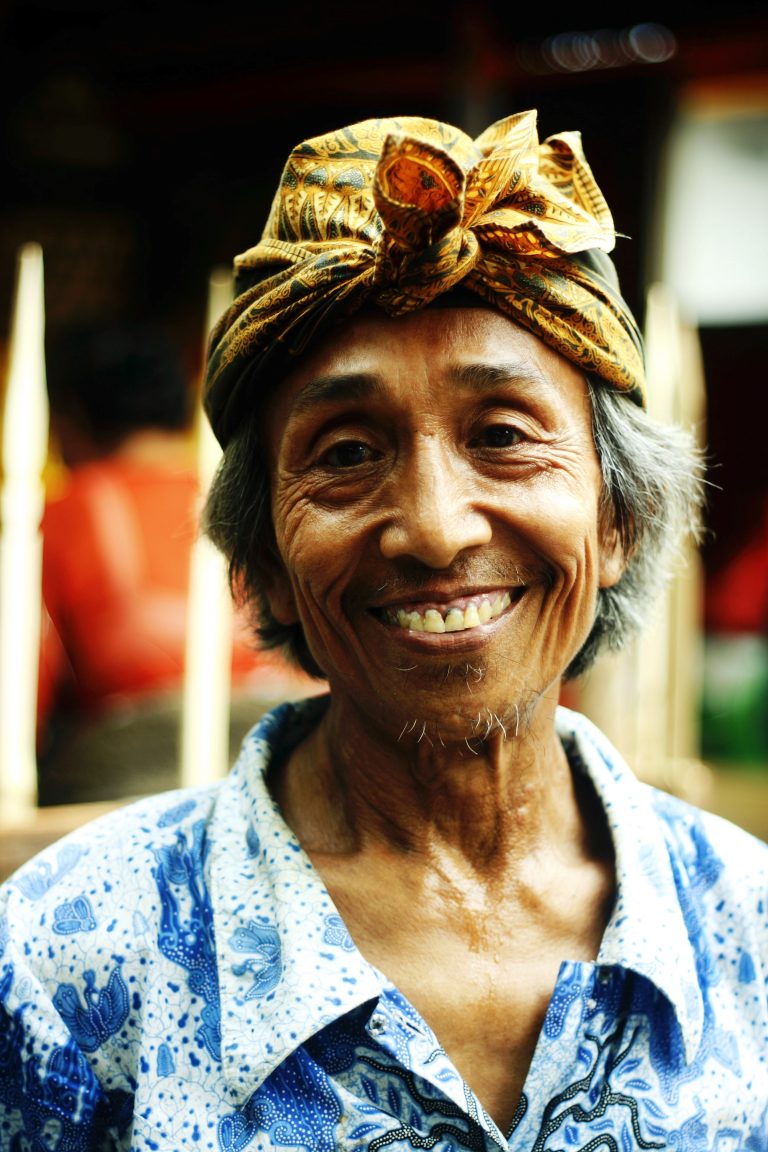 udeng-the-traditional-headdress-of-balinese-men-now-bali