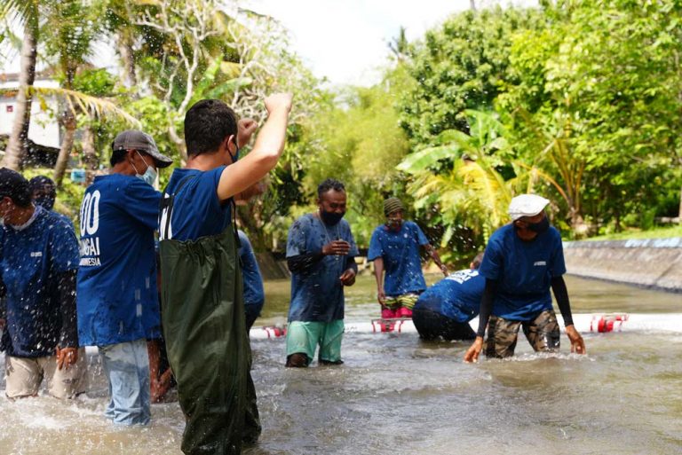 Sungai Watch Installs Momentous 100th Trash Barrier Protecting Bali’s ...