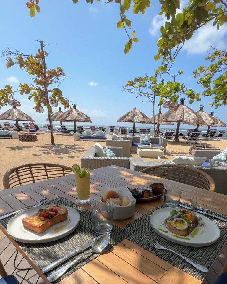 A Charming Seaside Breakfast at Toya Beach Bar & Grill - NOW! Bali