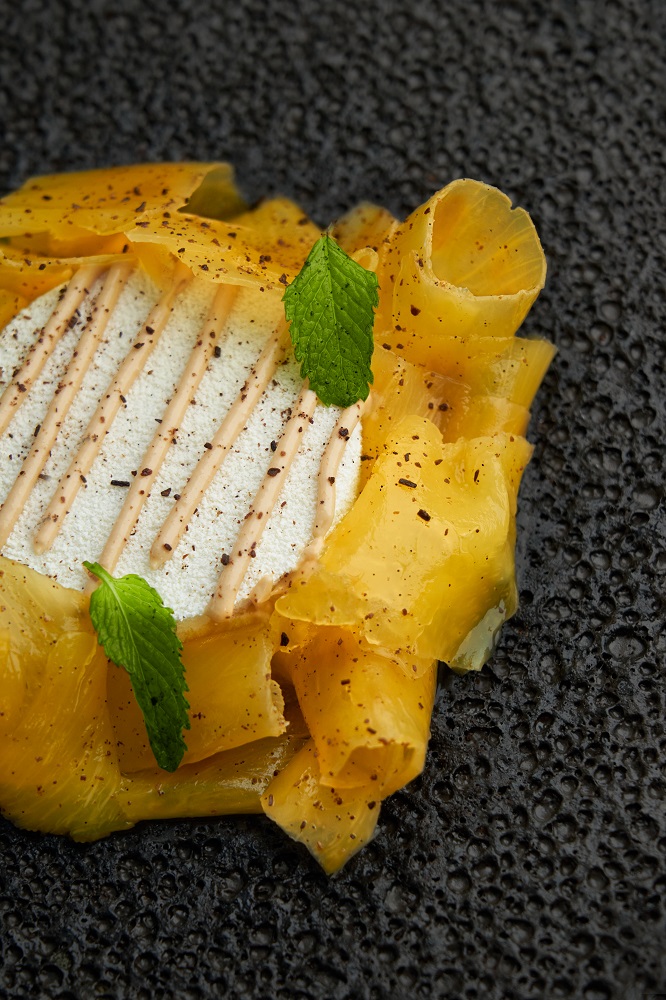 Akasa: Pineapple Carpaccio