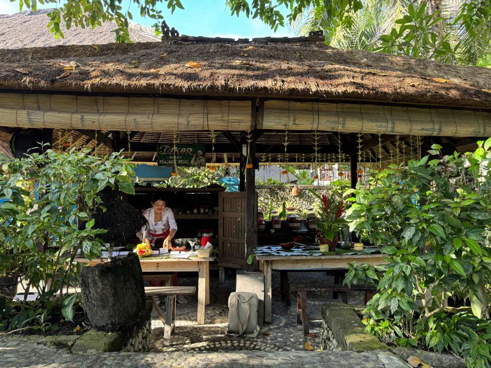 Jamu Experience at Tugu Hotel