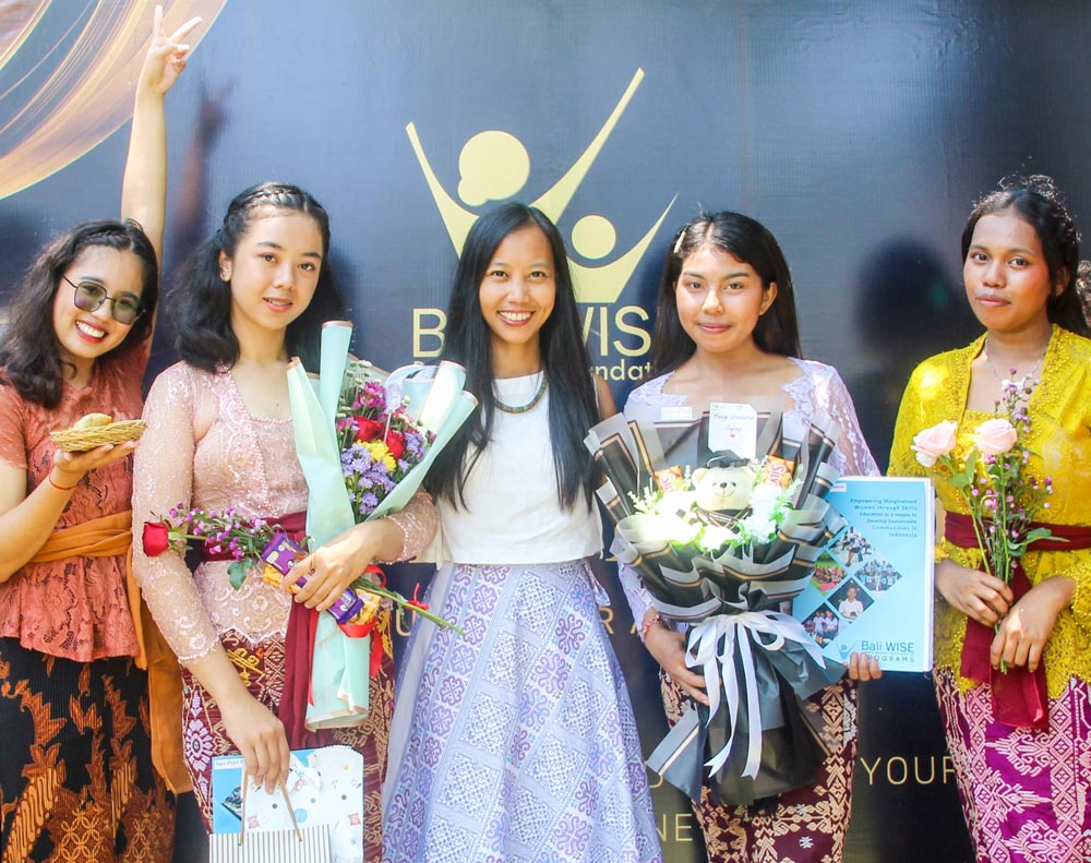 Fena Evans: Empowering Young Women in Bali