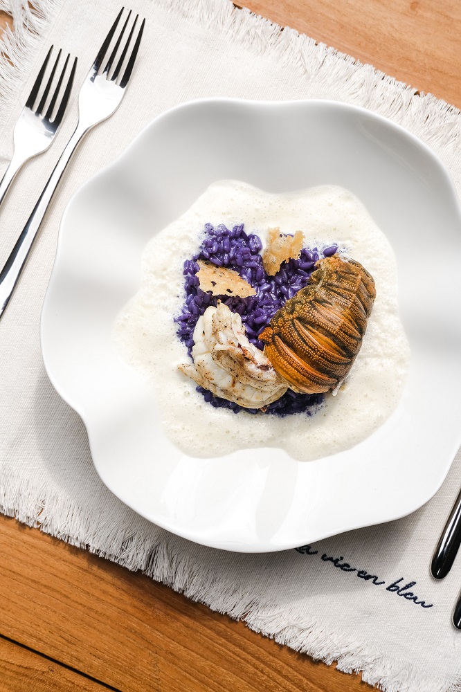 Beachfront Restaurants in Bali - Le Bleu by K Club 5