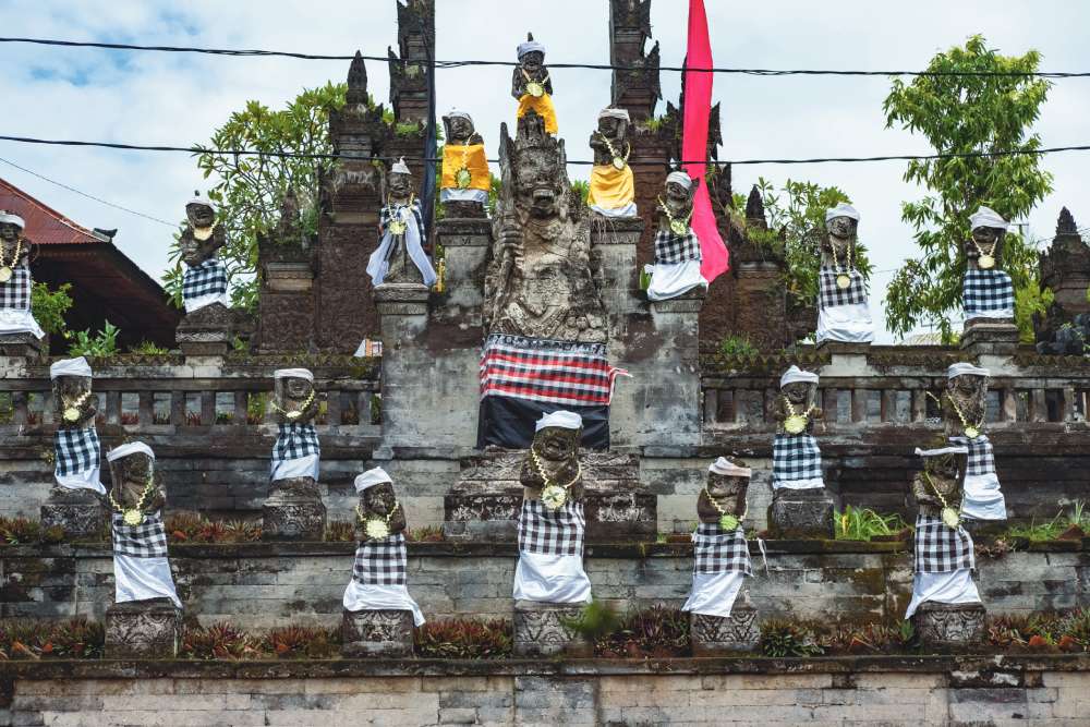 Pura Meduwe Karang: Life Immortalised in Stone