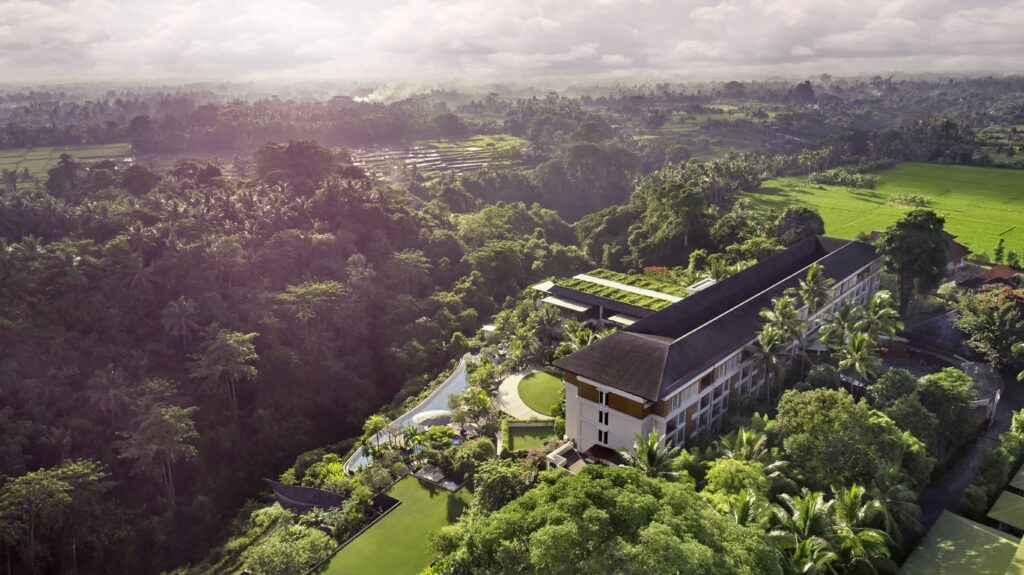 The Westin Resort & Spa Ubud, Bali continues to innovate its guest offerings with exciting new initiatives that seamlessly blend sustainability with unforgettability. From the introduction of Trigona stingless bees to the launch of the resort’s Hydro Haven hydroponic garden, guests can now engage with nature in unique and meaningful ways while enjoying fresh benefits as Marriott Bonvoy members.