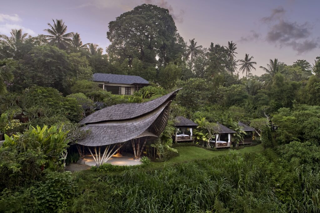 The Westin Resort & Spa Ubud, Bali continues to innovate its guest offerings with exciting new initiatives that seamlessly blend sustainability with unforgettability. From the introduction of Trigona stingless bees to the launch of the resort’s Hydro Haven hydroponic garden, guests can now engage with nature in unique and meaningful ways while enjoying fresh benefits as Marriott Bonvoy members.