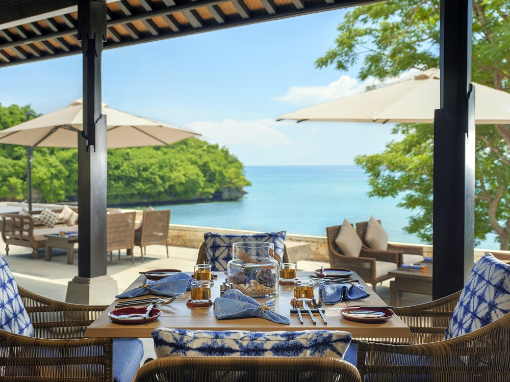 Beachfront Restaurants in Bali - Loloan Beach Bar & Grill (Daytime)