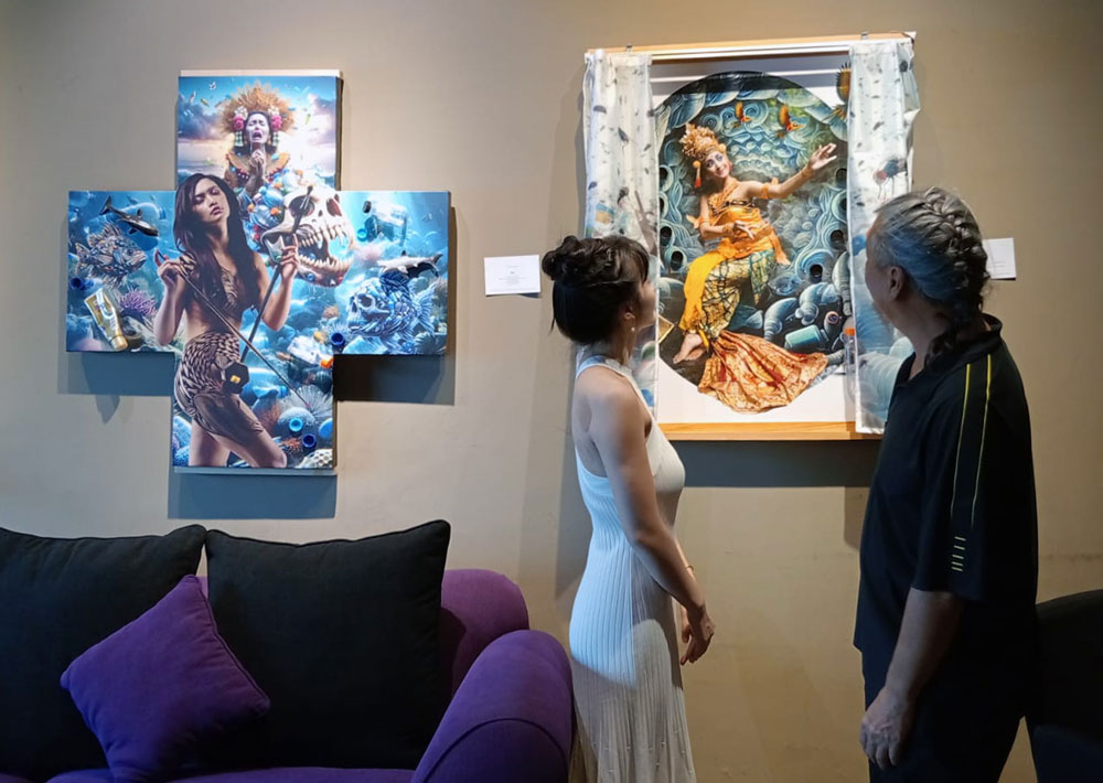 Seasoned Balinese Photographer Gustra Explores Postphotography